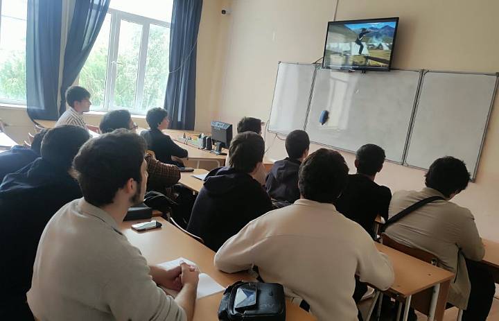 Патриотизм и ответственность: в Энергетическом колледже прошли «Разговоры о важном»